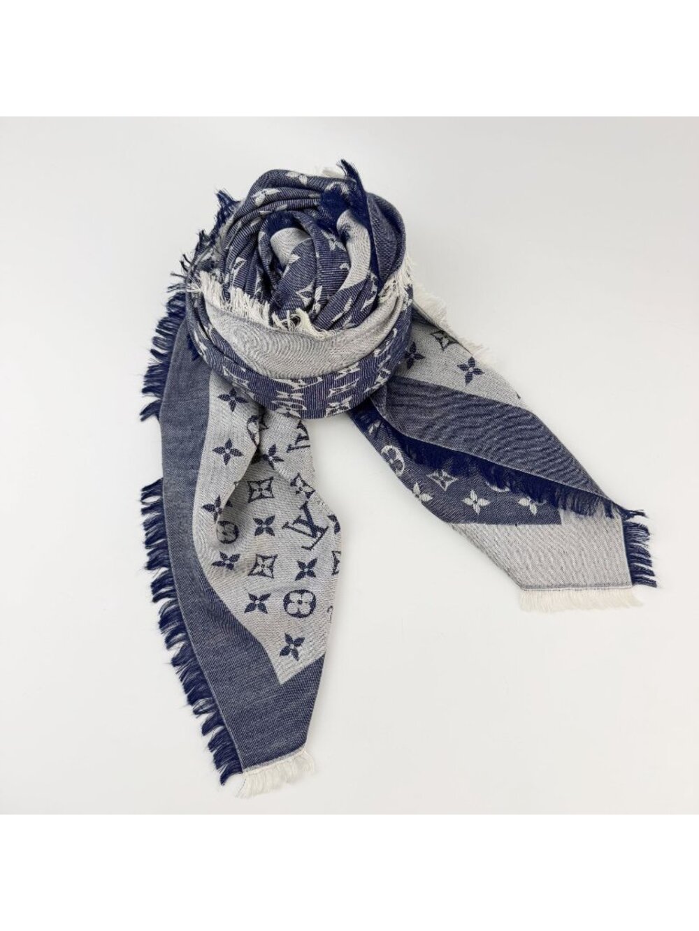 Louis Vuitton Monogram Shawl Silk 60% Wool 40% Blue Gray Vintage Scarf